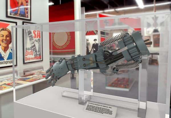 Dean Read - animated environment with a robotic arm on display in a case