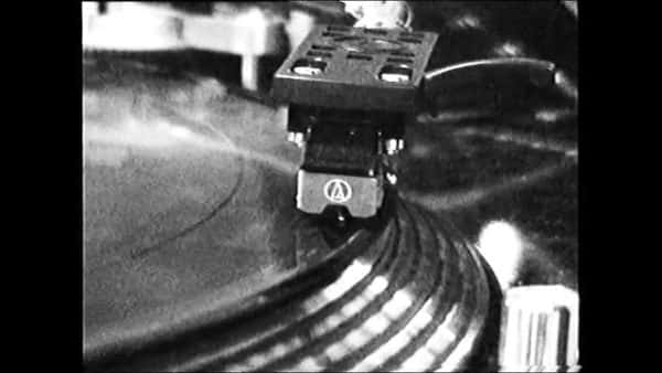 Ryan Hyde - Image of a record player in black and white