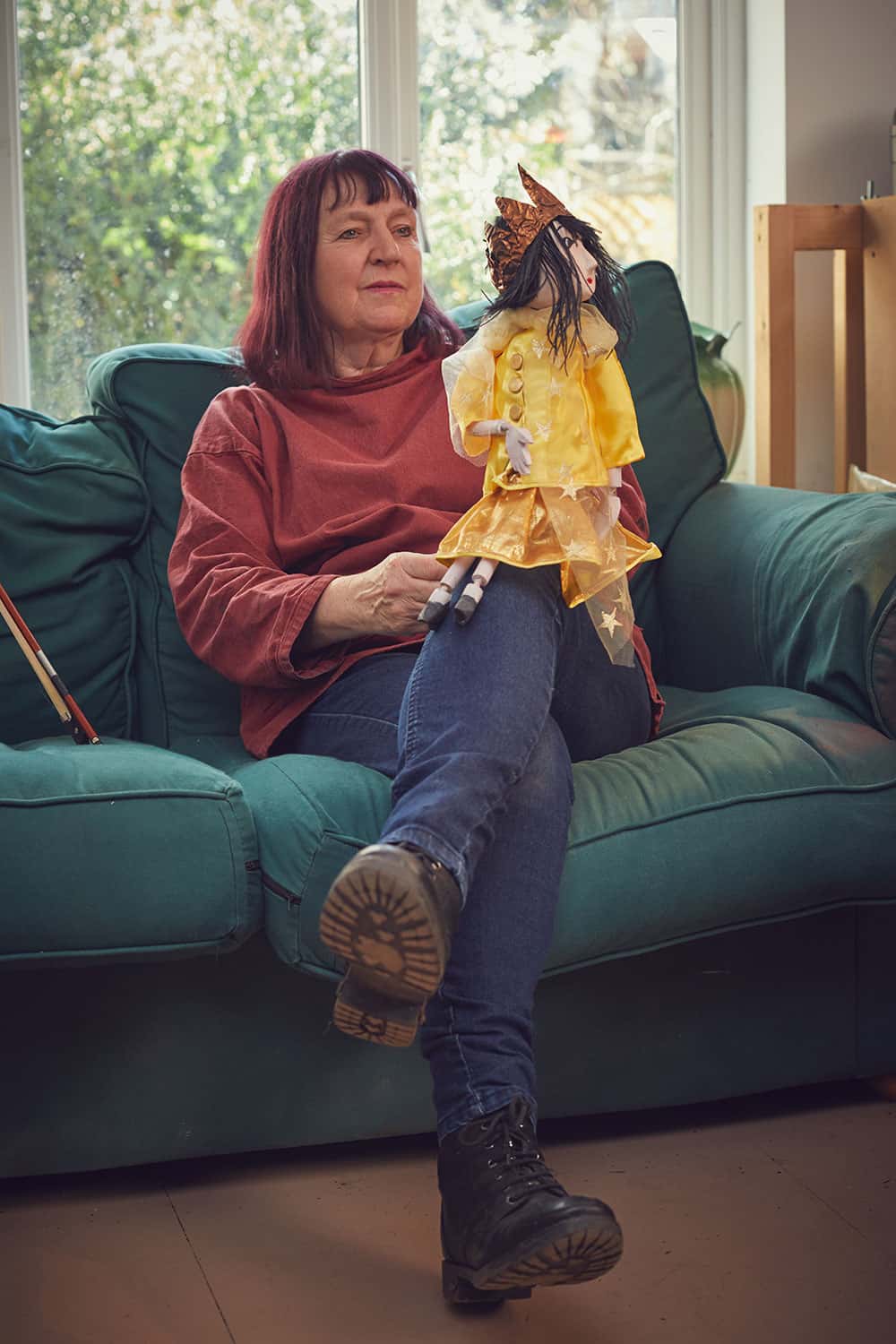 Suzie Hanna with puppet